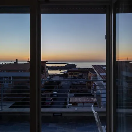 Enjoy View - Terrazza Vista Mare * Fiumicino